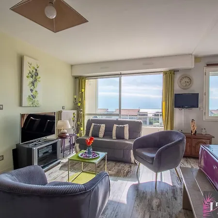 Apartment 4-6 Personnes Avec Balcon Vue Et Parking - Fr-1-825-10